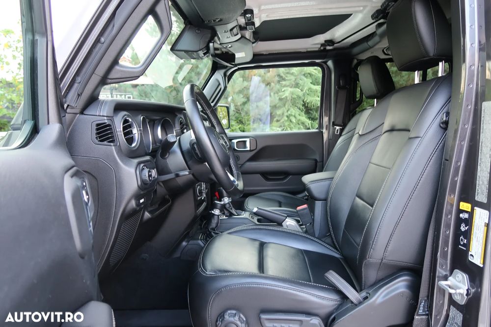 Jeep Gladiator 3.0L V6 Diesel AT8 4x4 264 CP Launch Edition - 9