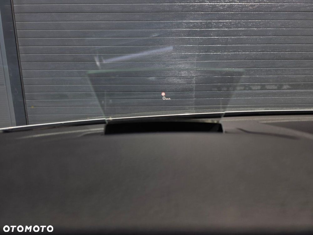 Volkswagen Passat - 13