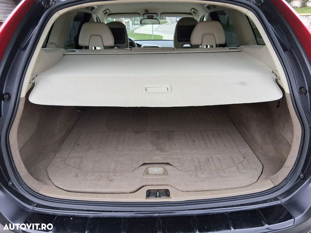 Volvo XC 60 2.4D AWD Kinetic - 8