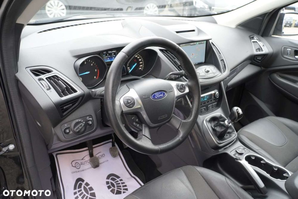 Ford Kuga 2.0 TDCi 2x4 Titanium - 10