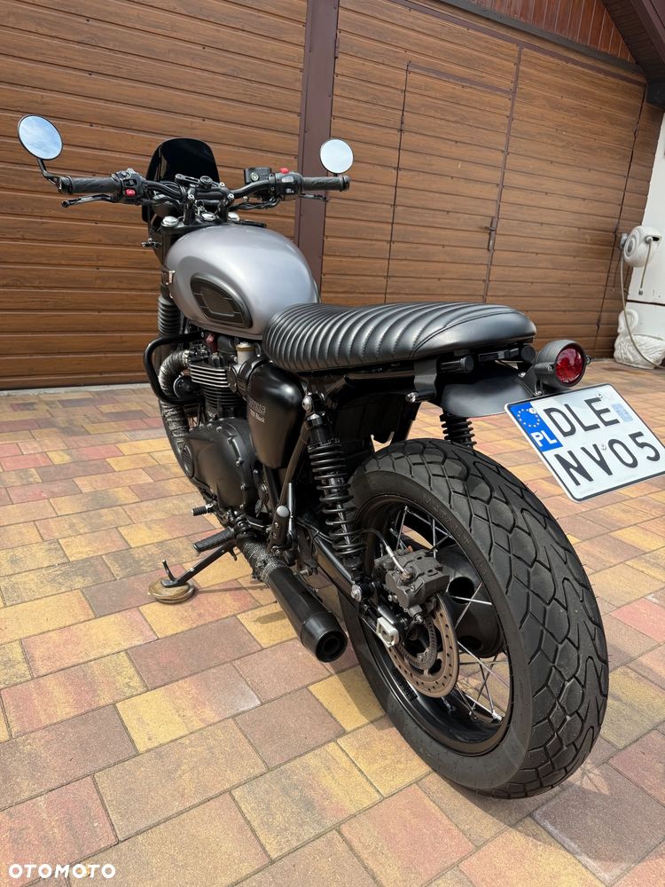 Triumph Bonneville - 14