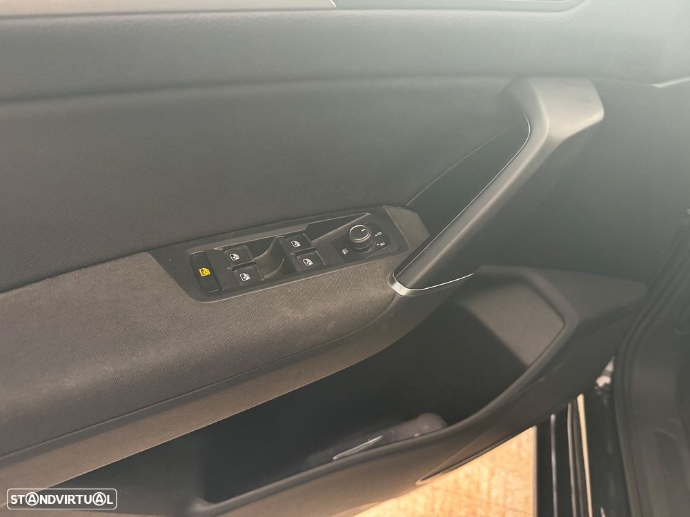 VW Touran 1.6 TDI Confortline - 24
