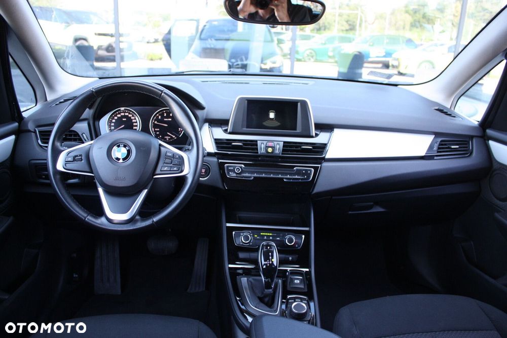 BMW Seria 2 218i GPF - 25