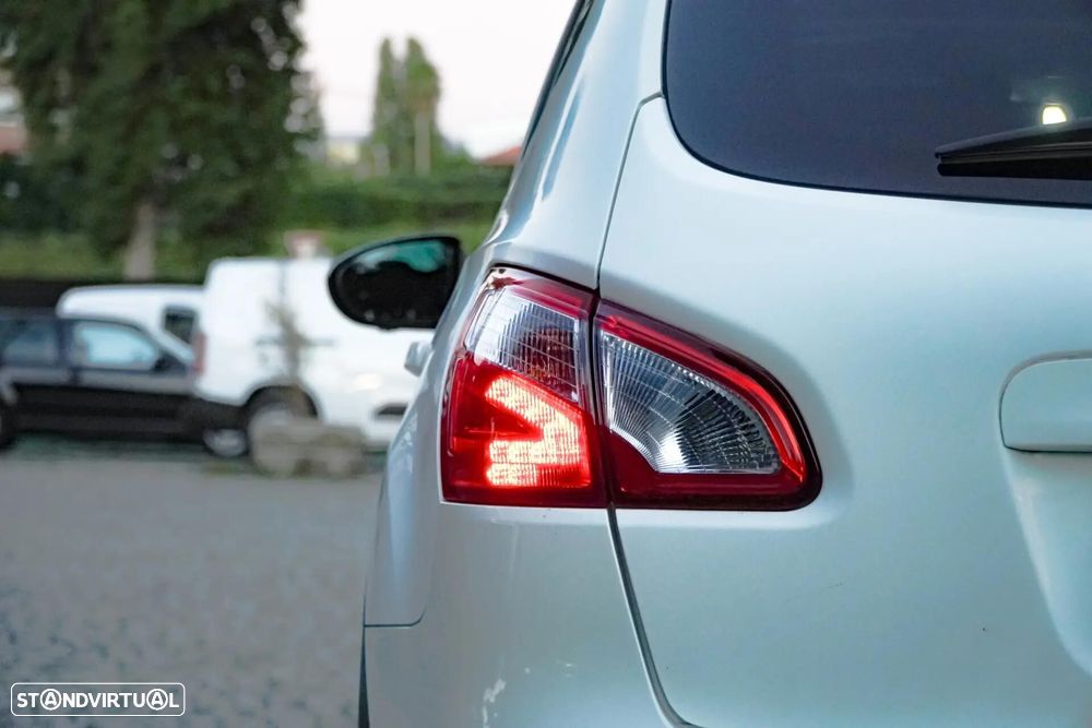 Nissan Qashqai - 12