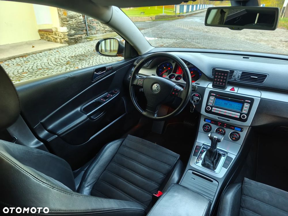 Volkswagen Passat Variant 2.0 TDI DPF DSG Highline - 12