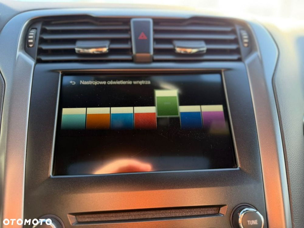 Ford Mondeo - 38