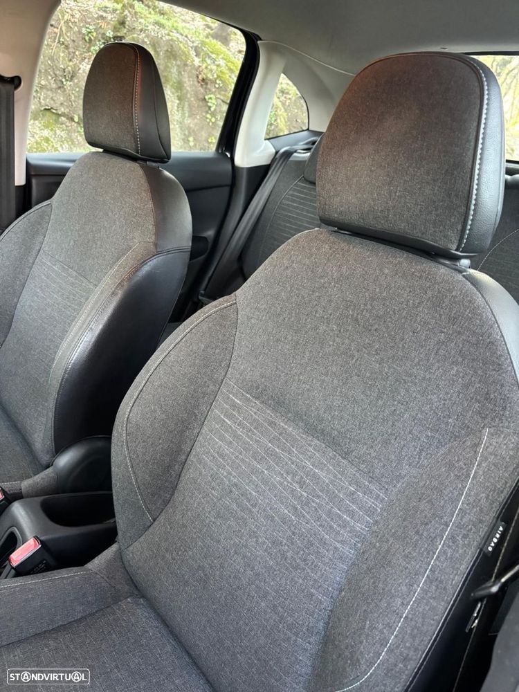 Citroën C3 1.2 PureTech Attraction - 25