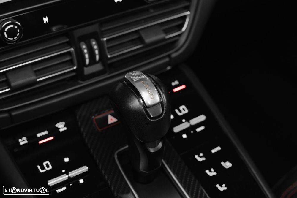 Porsche Macan GTS - 41