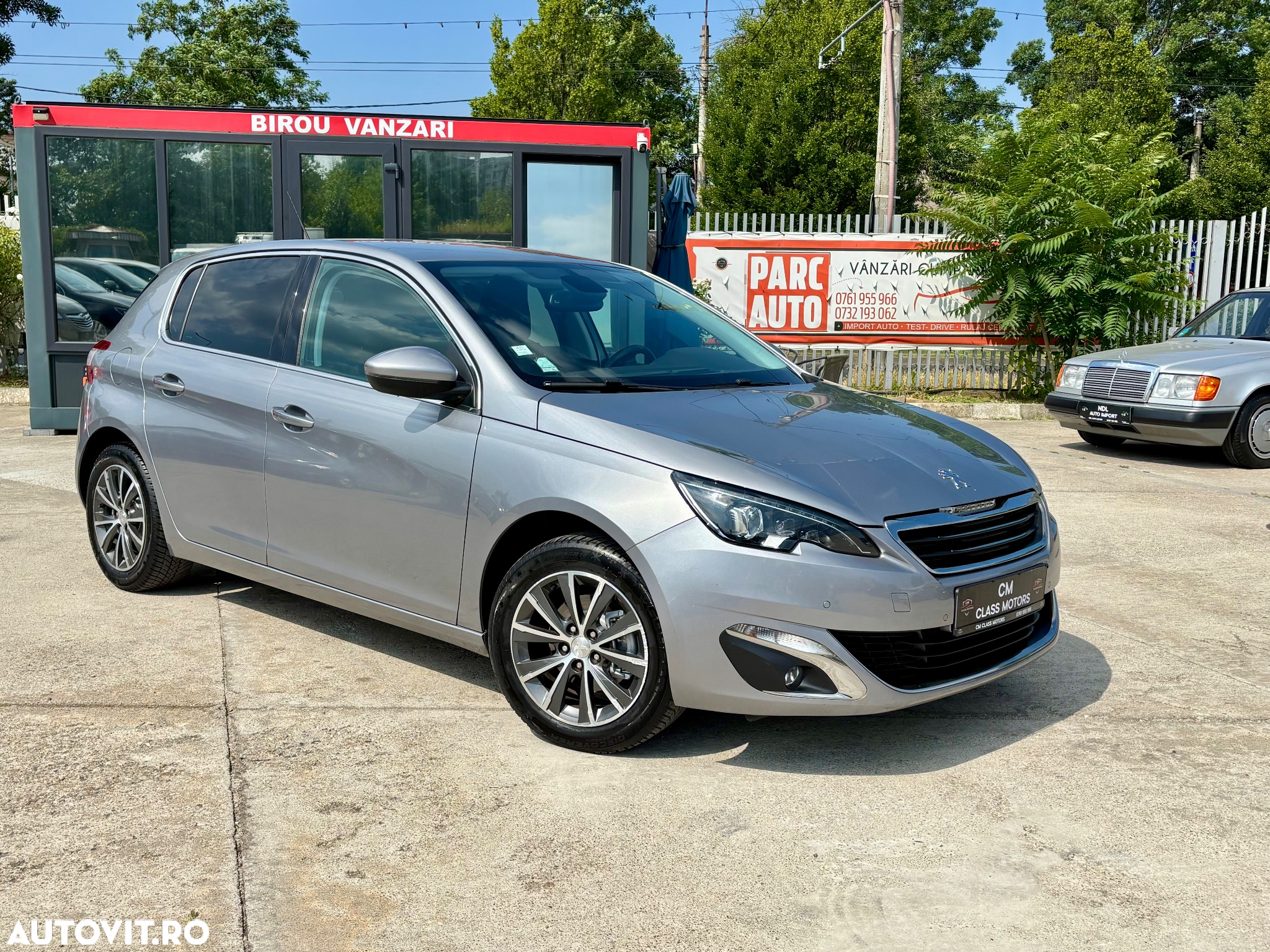 Peugeot 308 1.2 e-THP STT Allure - 4