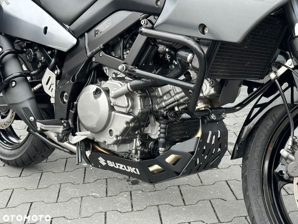 Suzuki V-STROM - 16