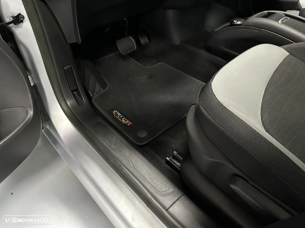 Citroën C4 Picasso 1.6 e-HDi Collection ETG6 J17 - 33