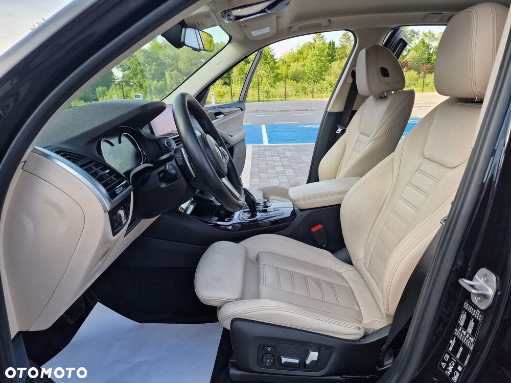 BMW X3 xDrive20d Business Edition - 16