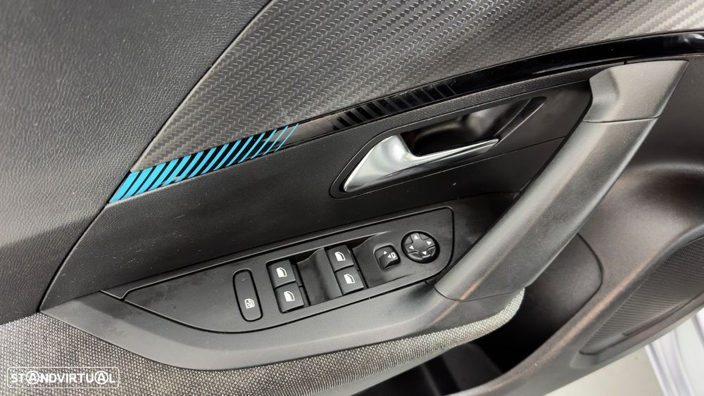 Peugeot 2008 Benzin 100 Style - 17