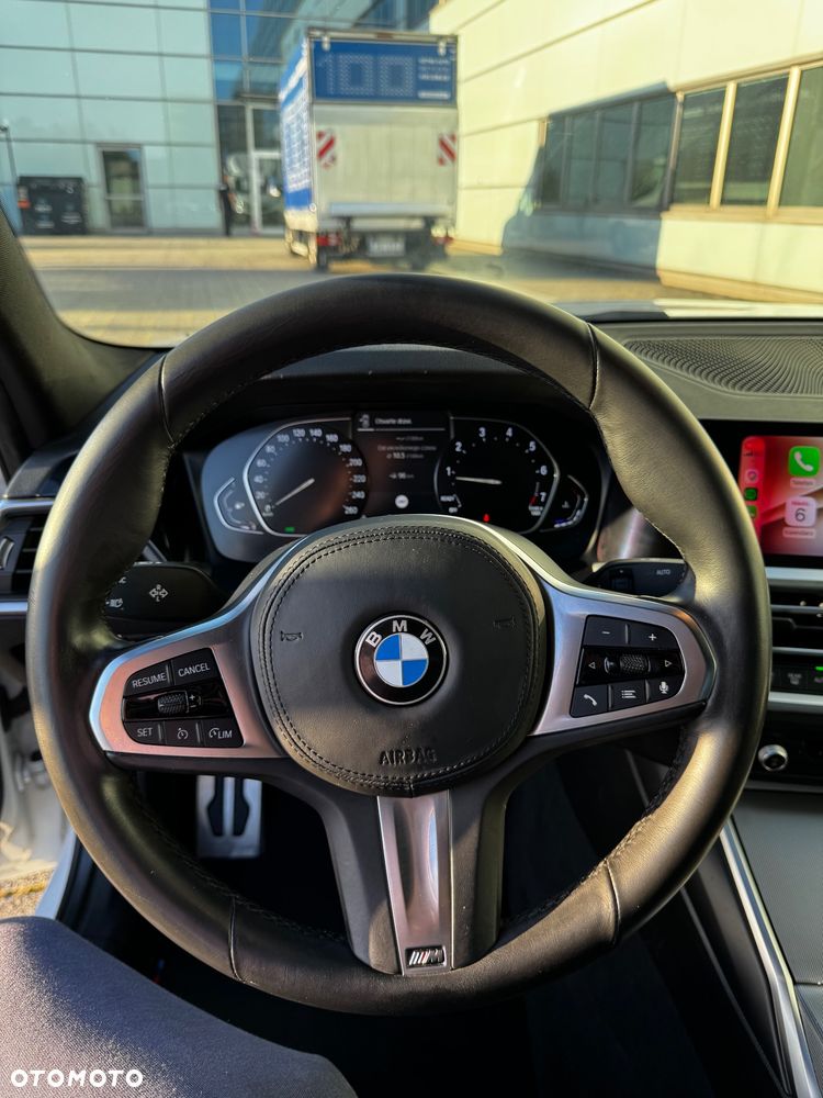 BMW Seria 3 318i M Sport - 19