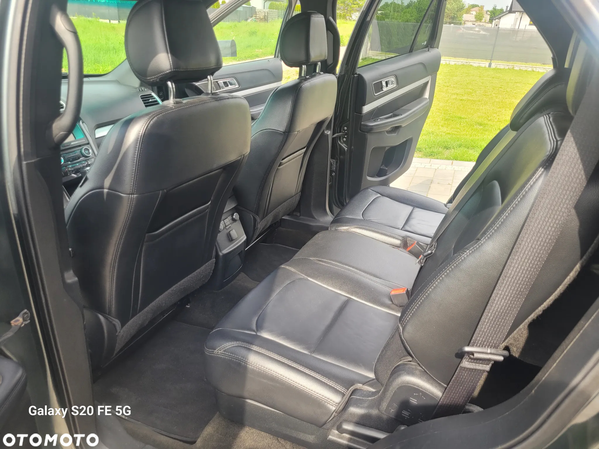 Ford Explorer - 16