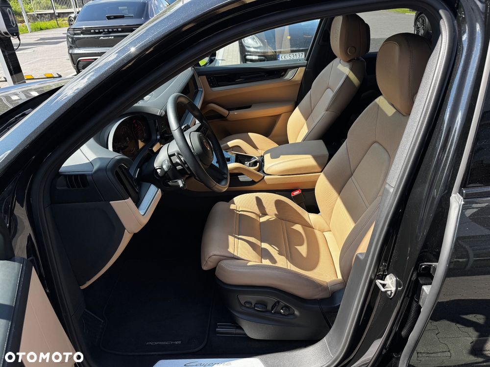 Porsche Cayenne Standard - 10