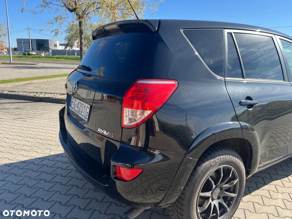 Toyota RAV4 2.2 D-4D X - 9