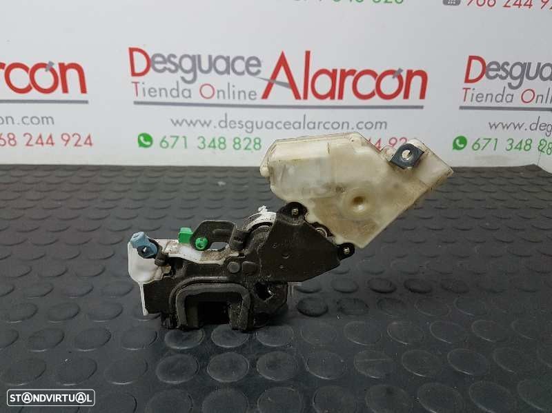 FECHADURA PORTA TRASEIRA ESQUERDA NISSAN ALMERA (N15) LX - 3