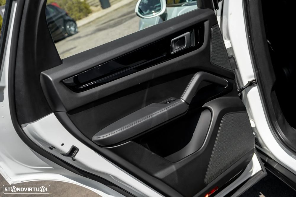 Porsche Cayenne E-Hybrid - 27