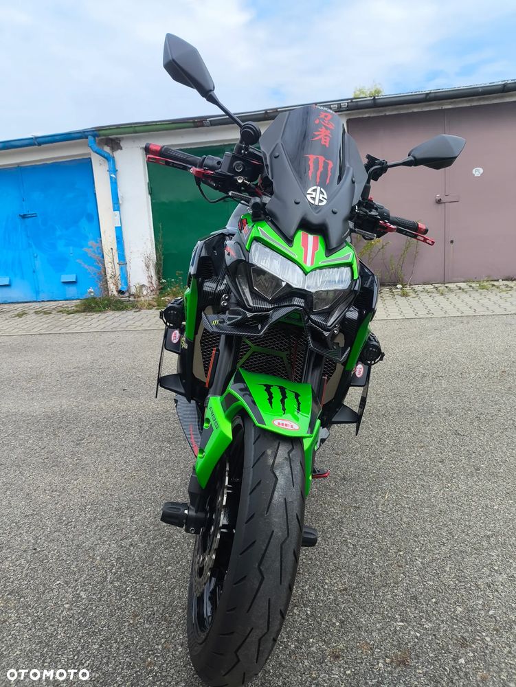 Kawasaki Z 900 - 17