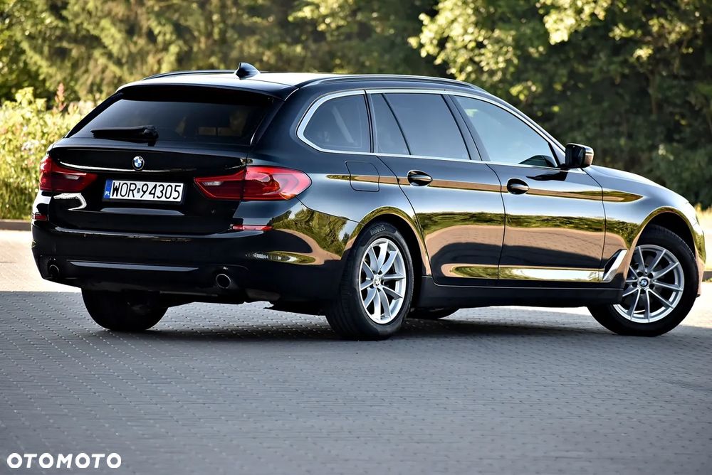 BMW Seria 5 520i - 27