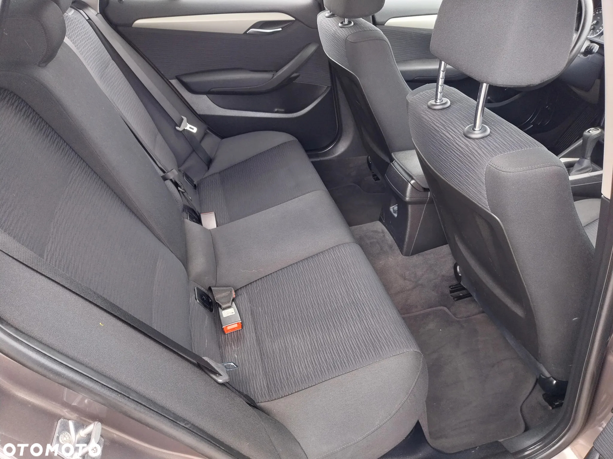 BMW X1 sDrive18d - 38