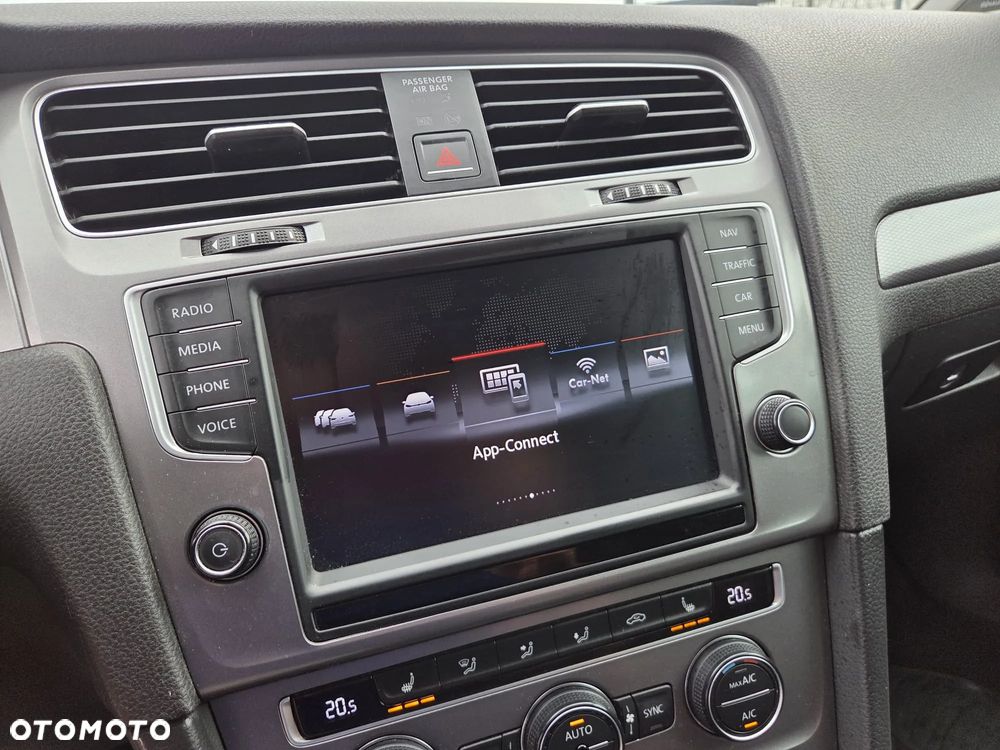 Volkswagen Golf 2.0 TDI BlueMotion Technology Lounge - 37