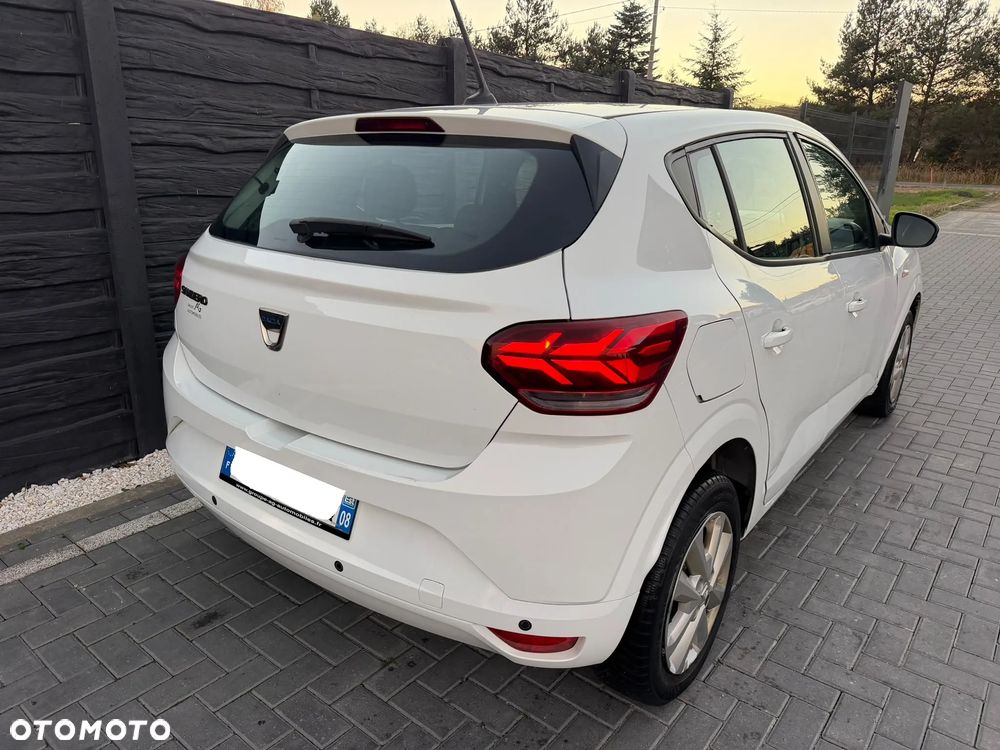 Dacia Sandero TCe 100 Essential - 32