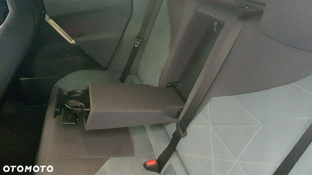 BMW iX - 16