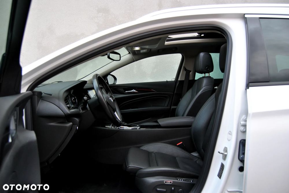 Opel Insignia Sports Tourer 2.0 BiTurbo Diesel 4x4 Innovation - 3