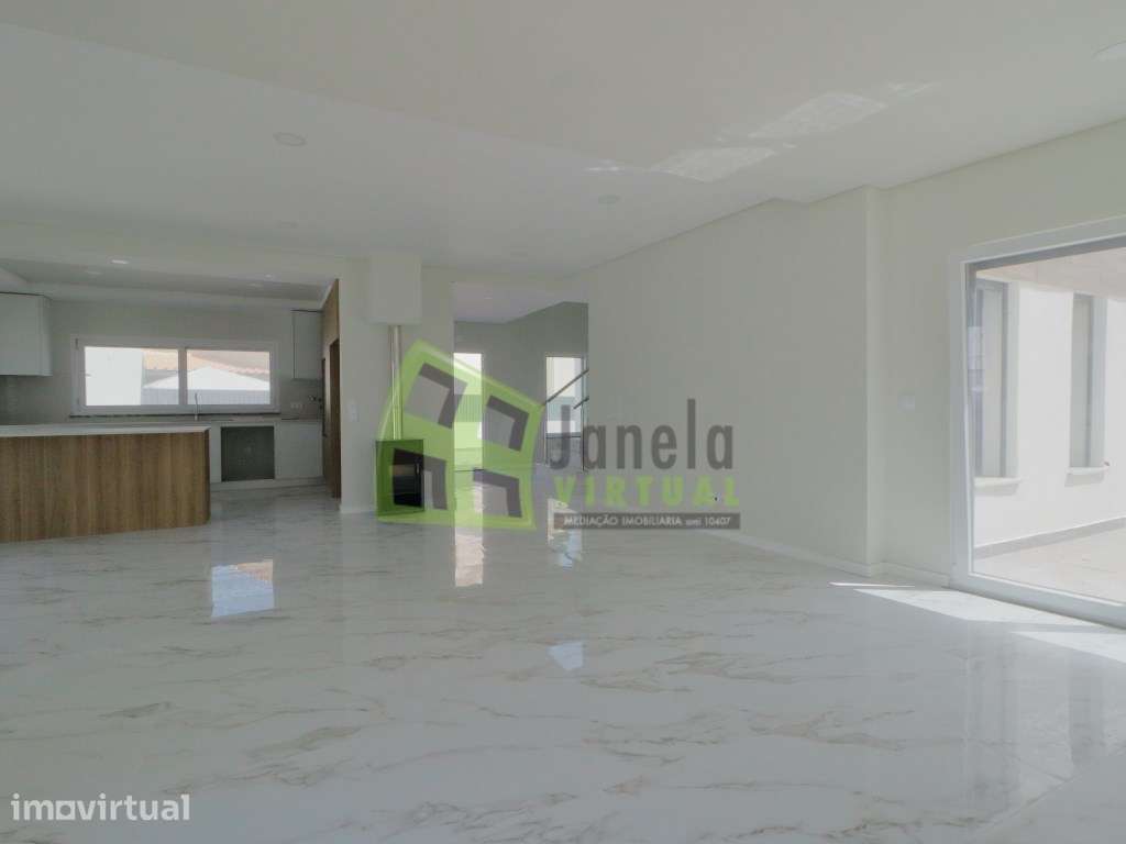 Moradia Isolada T5 Nova com Piscina | Azeitão - Grande imagem: 5/35