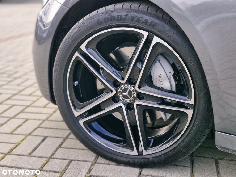 Mercedes-Benz Klasa E 220 d 4-Matic AMG - 38