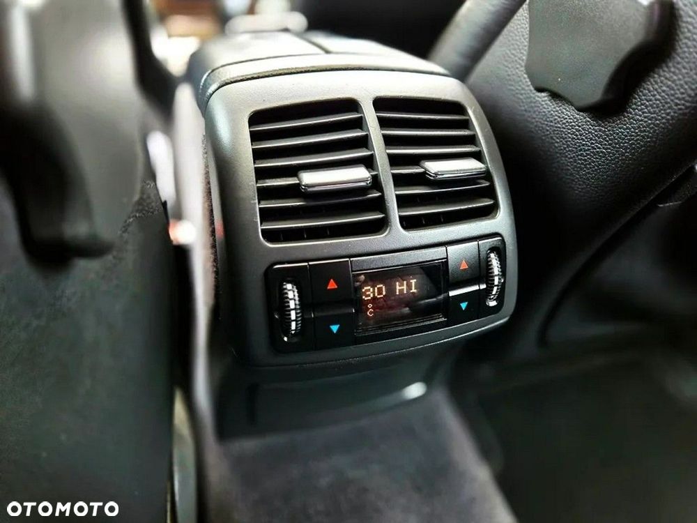 Mercedes-Benz Klasa E 500 T Avantgarde - 23