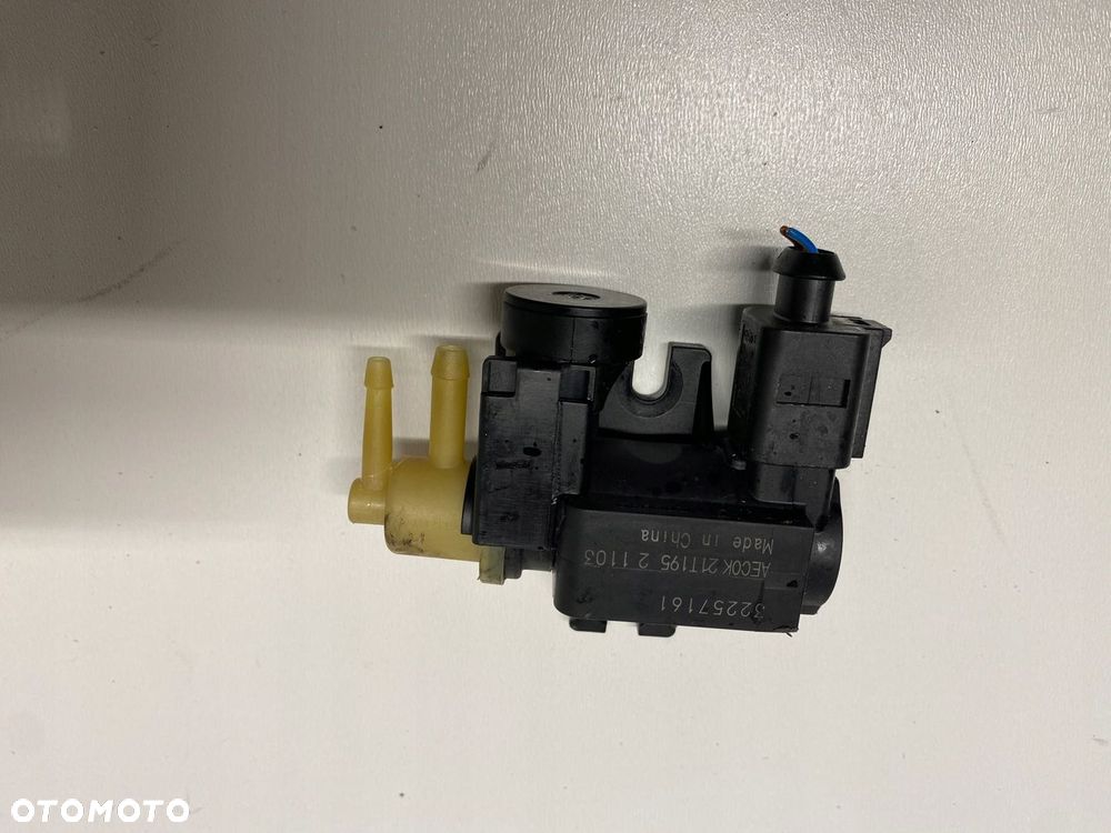 VOLVO XC40 T3 1.5 HYBRYDA ZAWÓR PODCIŚNIENIA - 2