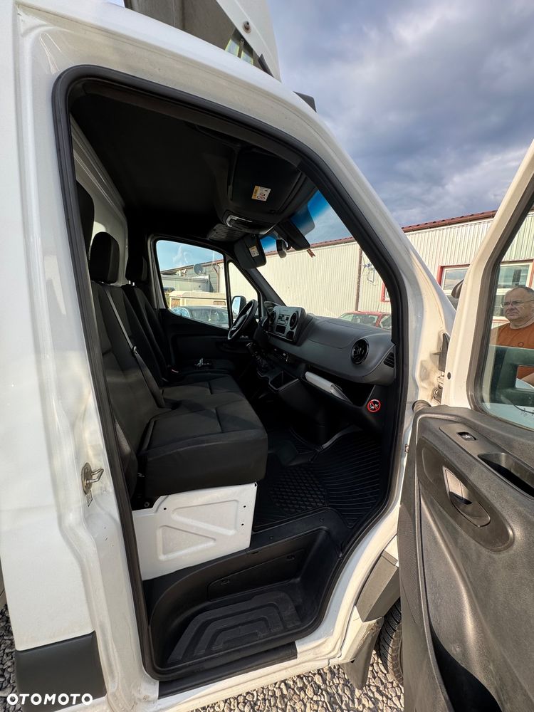 Mercedes-Benz Sprinter - 6
