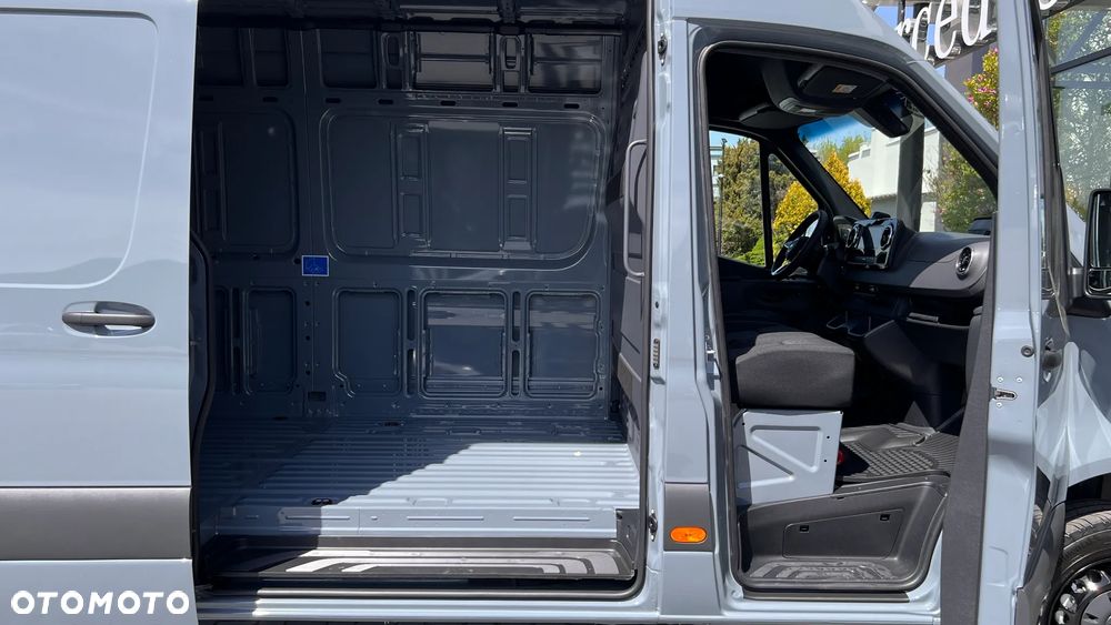 Mercedes-Benz Sprinter 319 CDI - 14