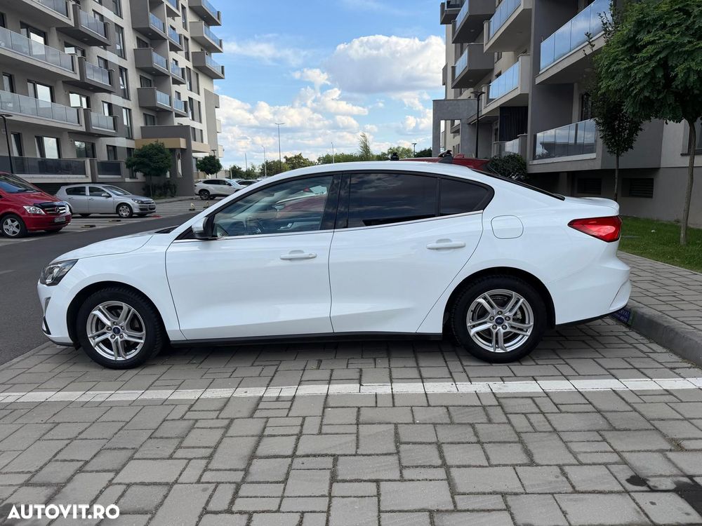 Ford Focus - 1
