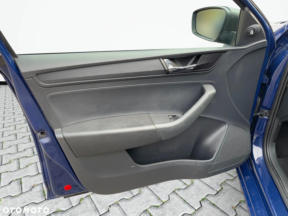 Skoda RAPID 1.0 TSI Active - 9