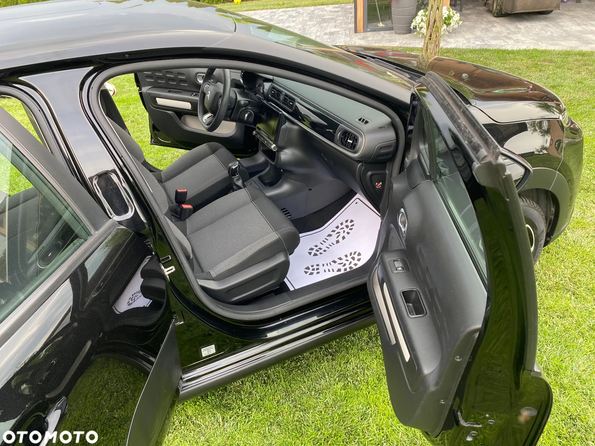 Citroën C3 1.2 PureTech GPF Shine - 25