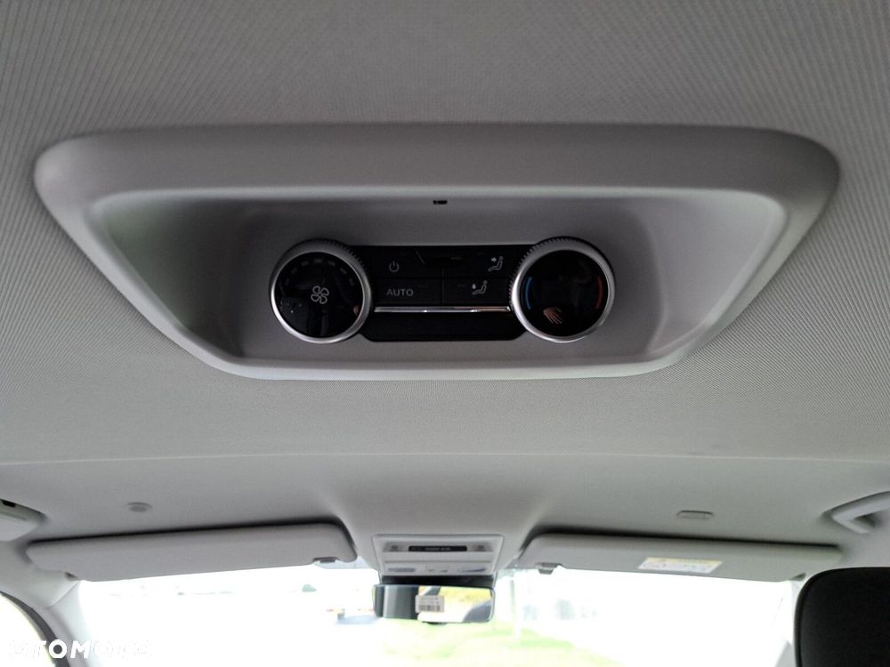 Volkswagen Nowa Caravelle Style silnik: 2,0 l TDI 170 KM /  8-biegowa automatyczna 4MOTION rozstaw osi: 3500 mm - 27