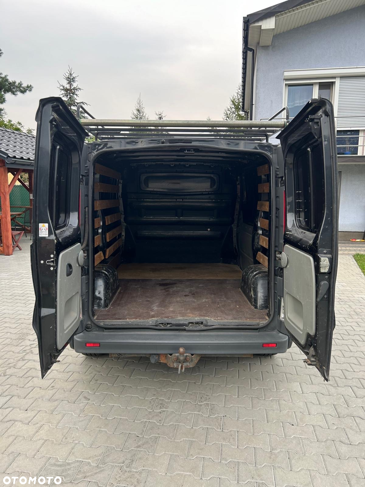Opel Vivaro - 2