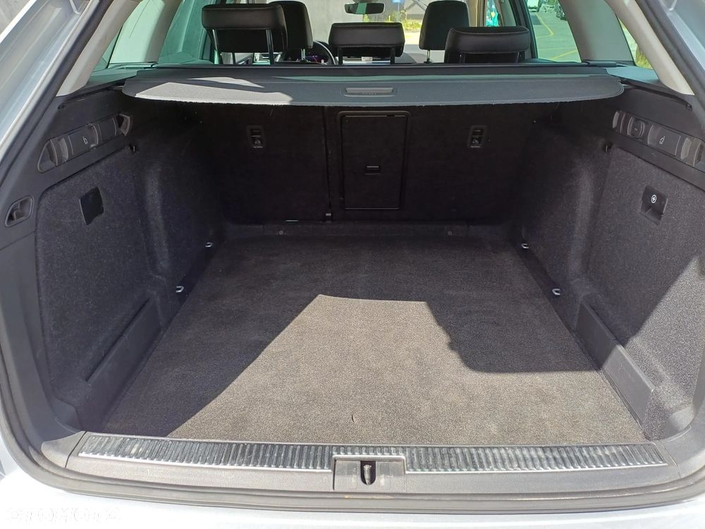 Skoda Superb 2.0 TDI SCR 4x4 L&K DSG - 25