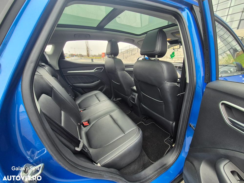 MG ZS EV Luxury - 13