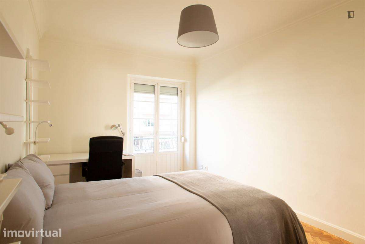 Quarto - localizado em Roma-Areeiro Lisbon - Grande imagem: 4/27