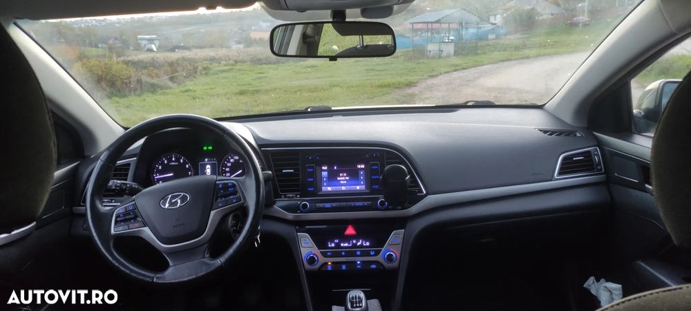 Hyundai Elantra 1.6 MPi Classic - 7