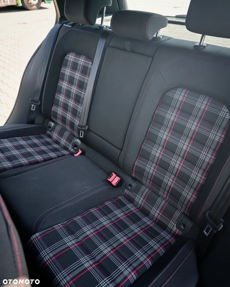 Volkswagen Golf 2.0 TSI BMT GTI Performance - 34