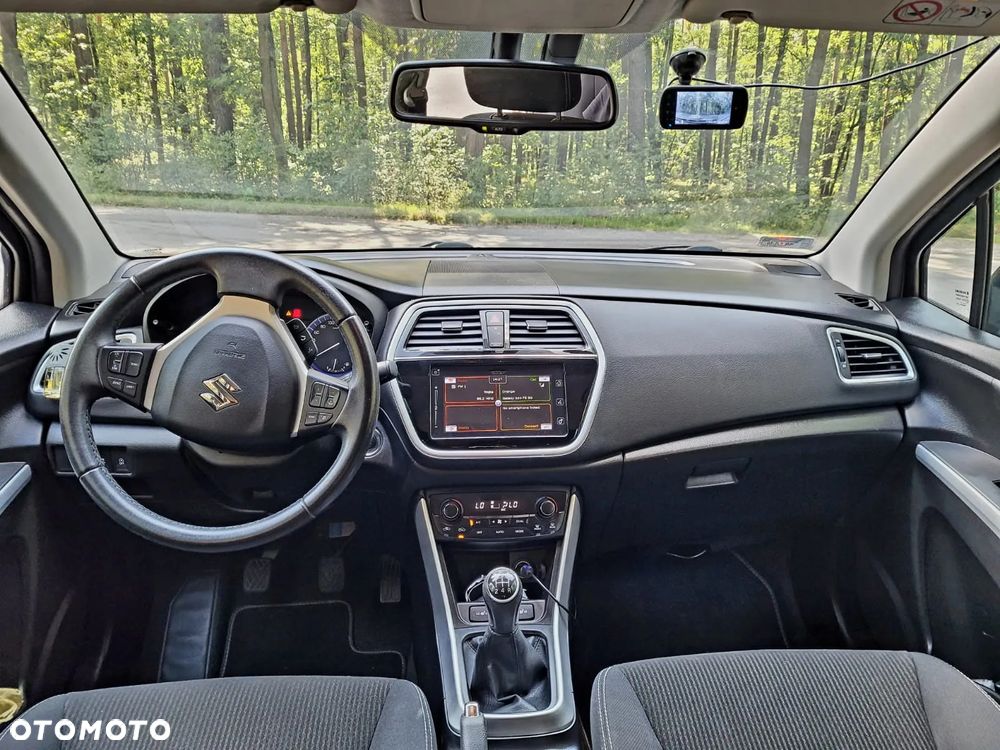 Suzuki SX4 S-Cross 1.0 T Premium - 8