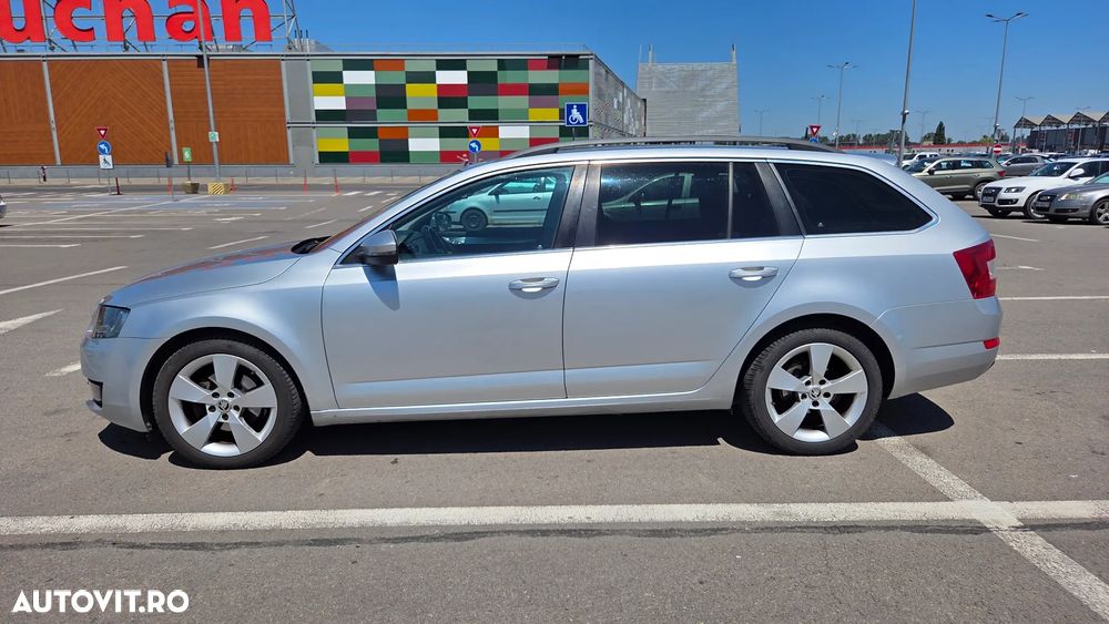Skoda Octavia 2.0 TDI STYLE DSG - 1