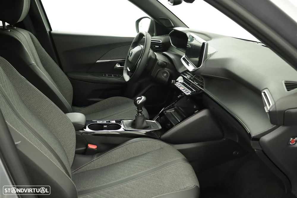 Peugeot 2008 1.2 PureTech Allure - 21