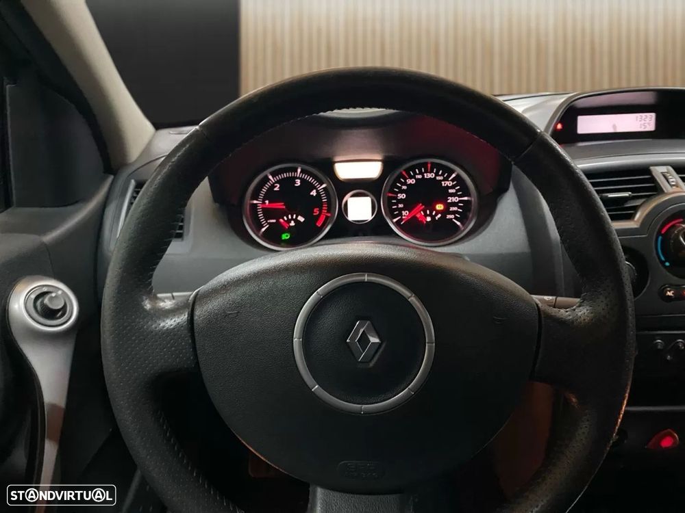 Renault Mégane 1.5 dCi Dynamique - 9